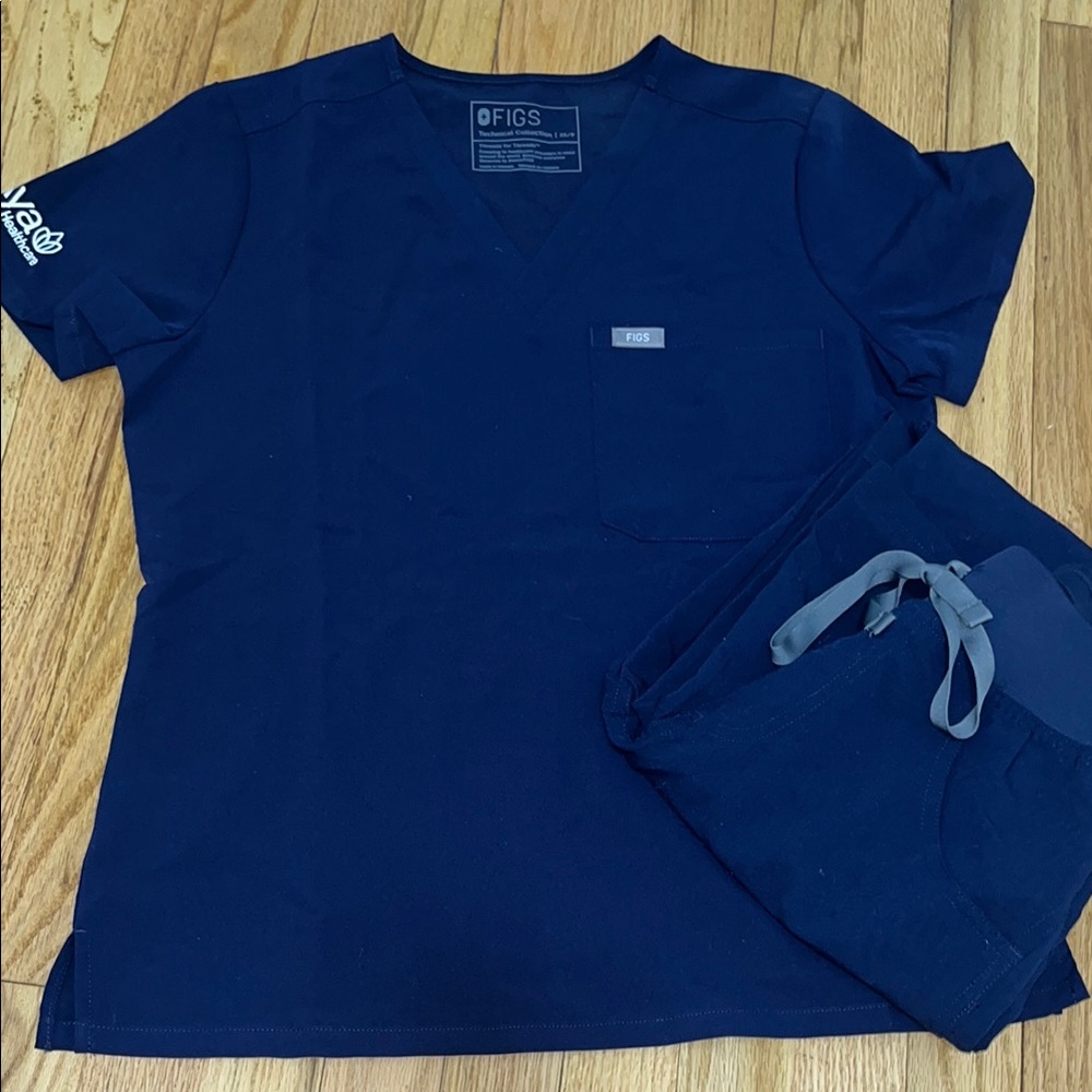 Figs scrub set AYA Healthcare NAVY NWOT see sizes